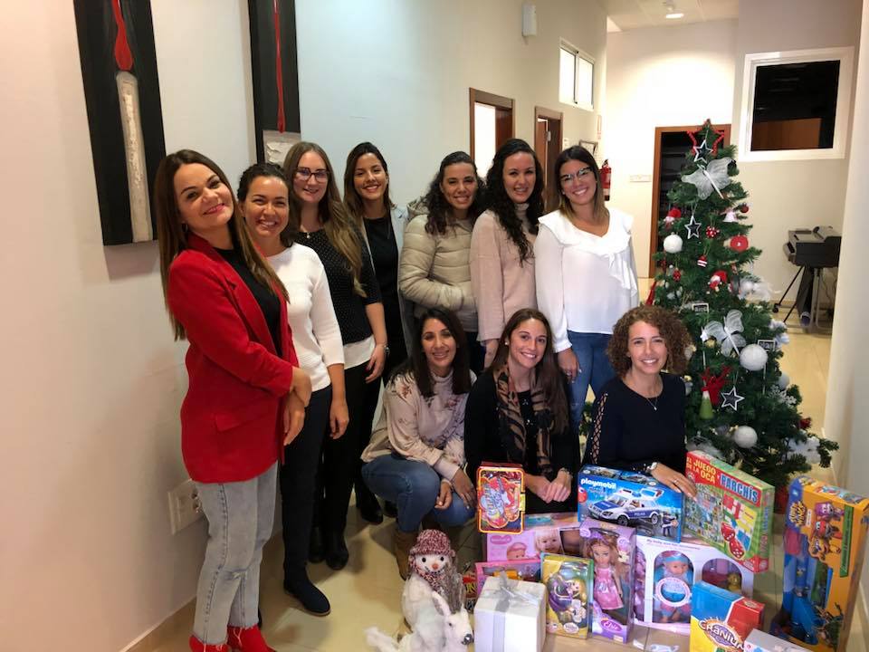 14 diciembre 2017 donacin de nuevos juguetes a la campaa benfica de casa galicia las palmas