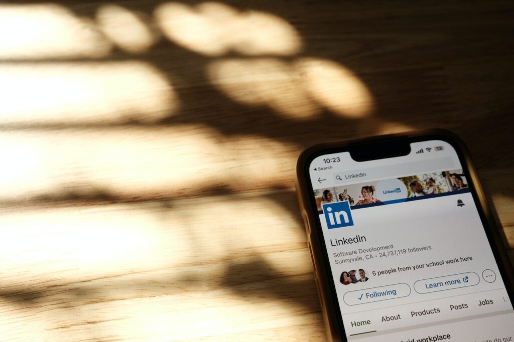 cómo buscar trabajo en LinkedIn